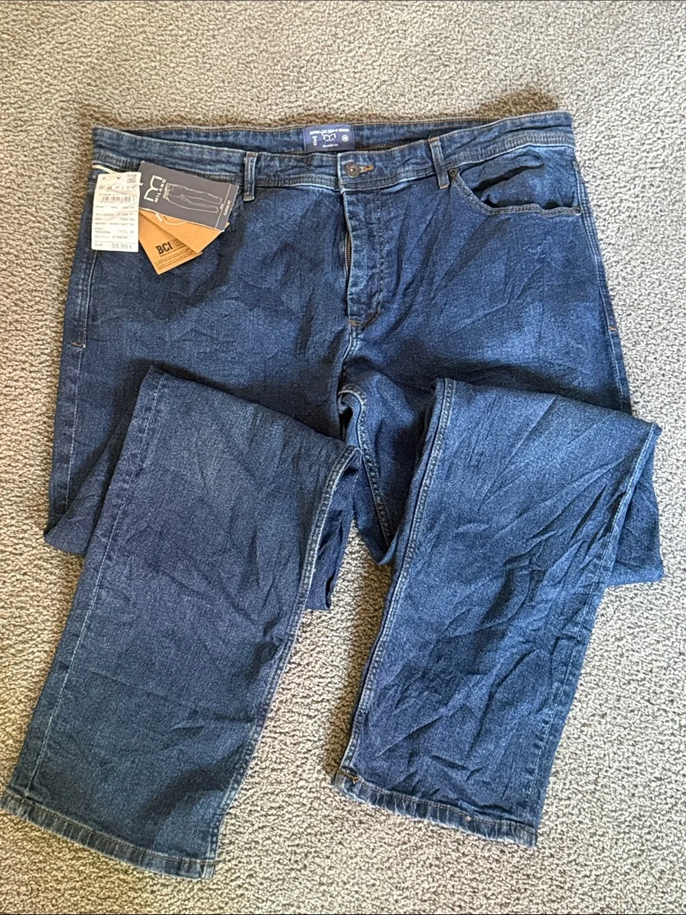 Milano MLN Men's Straight Jeans in Dark Blue Denim. Size 40